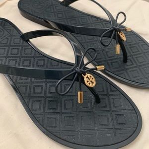 Tory Burch Navy jelly bow flip flops size 11